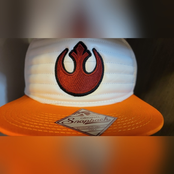 BNWT Star Wars Snapback Hat - Picture 2 of 7
